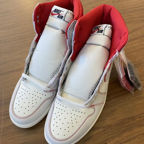 Jordan 1 High OG “phantom” size 13 - Picture 4 of 4